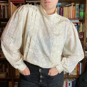 *SOLD ON DEPOP* VTG Victorian Inspired Blouse - M/L